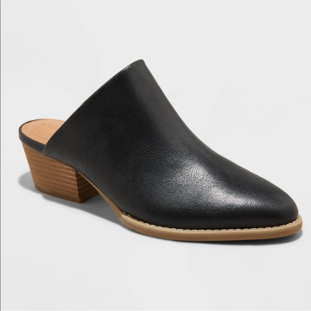 NWT Universal Thread Women’s Tara Mule Heels Black